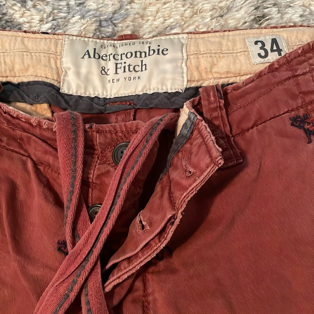 Abercrombie & Fitch Embroidered Moose Shorts Distressed vtg Red 34 Waist
